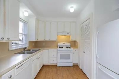 1632 Bonnie Brae Street #A, Houston, TX 77006 - Photo 17