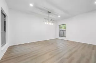12903 Avenida Vaquero St, Houston, TX 77077 - Photo 11
