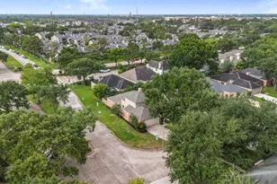 12903 Avenida Vaquero St, Houston, TX 77077 - Photo 3