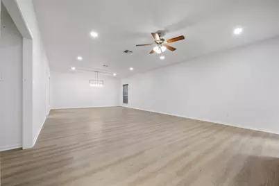 12903 Avenida Vaquero Street, Houston, TX 77077 - Photo 9