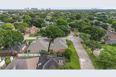 12903 Avenida Vaquero Street, Houston, TX 77077 - Photo 35
