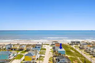 145 Howard Ave, Surfside Beach, TX 77541 - Photo 3