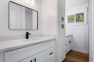 402 W Castle Harbour Dr, Friendswood, TX 77546 - Photo 21