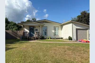 112 Acacia Street, Lake Jackson, TX 77566 - Photo 1