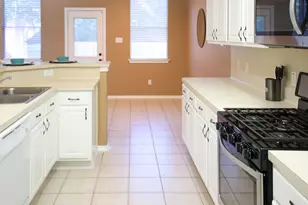 27 Summer Haze Cir, The Woodlands, TX 77382 - Photo 7
