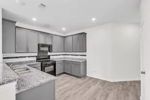 14211 Grand Hls Dr, Conroe, TX 77303 - Photo 13