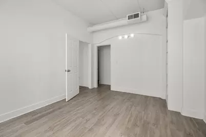 1901 Post Oak Boulevard #402, Houston, TX 77056 - Photo 21