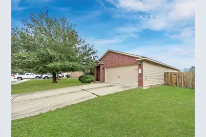 5614 Straight Way, Houston, TX 77339 - Photo 1