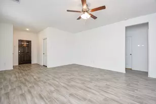 31326 Black Frst Xing, Fulshear, TX 77441 - Photo 5