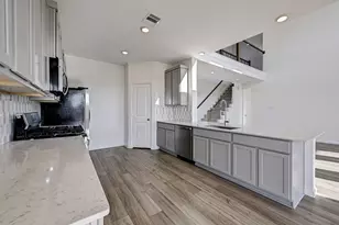 2605 Mackinac Bay Dr, La Marque, TX 77568 - Photo 15