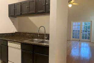 8055 Cambridge St, Houston, TX 77054 - Photo 5