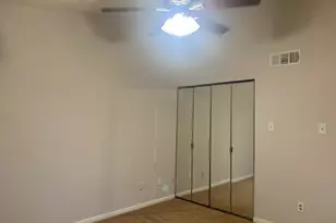 8055 Cambridge St, Houston, TX 77054 - Photo 9