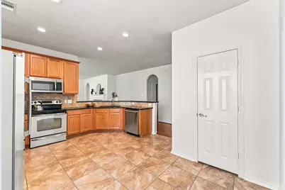 23410 W Pine Ivy Lane, Tomball, TX 77375 - Photo 9
