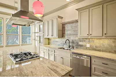 1655 Castle Court, Houston, TX 77006 - Photo 19