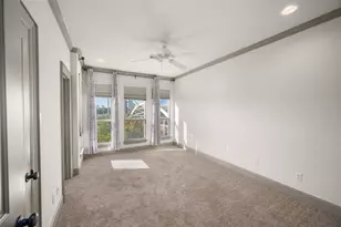 1655 Castle Ct, Houston, TX 77006 - Photo 23