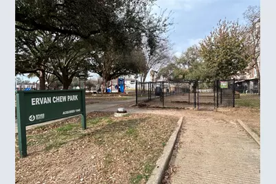 1655 Castle Court, Houston, TX 77006 - Photo 31