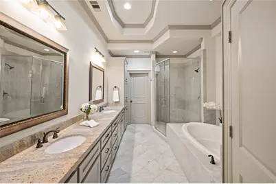 1655 Castle Court, Houston, TX 77006 - Photo 5