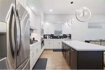 2108 Beall Street, Houston, TX 77008 - Photo 13