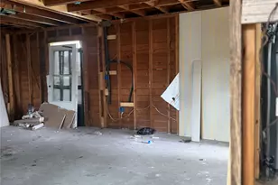 7422 Thurow St, Houston, TX 77087 - Photo 17