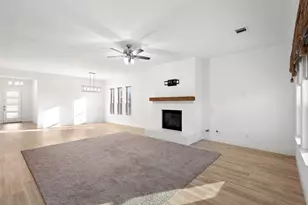 2213 Windy Hl Ln, Waxahachie, TX 75167 - Photo 3