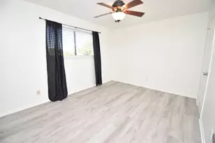 82 Harbor Ln, Kemah, TX 77565 - Photo 15