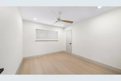 251 Holyhead Drive, Houston, TX 77015 - Photo 21