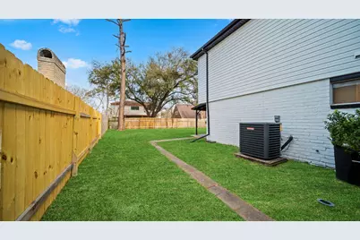 251 Holyhead Drive, Houston, TX 77015 - Photo 25