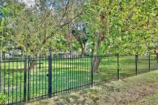 4108 Falls St, Houston, TX 77026 - Photo 7