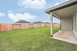 2209 Laurel Bloom Ln, Sealy, TX 77474 - Photo 23
