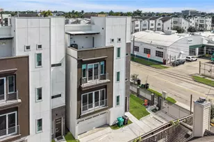 2111 McGowen St, Houston, TX 77004 - Photo 1