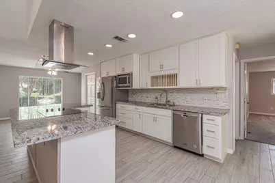14126 W Cypress Forest Drive, Houston, TX 77070 - Photo 5