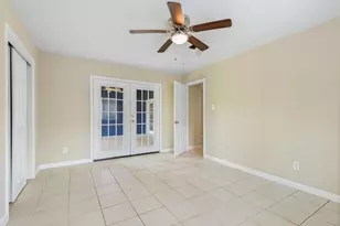 1865 Dolphin Dr, Seabrook, TX 77586 - Photo 17