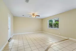 1865 Dolphin Dr, Seabrook, TX 77586 - Photo 5