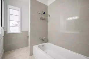 7902 Grove Ridge Dr, Houston, TX 77061 - Photo 9