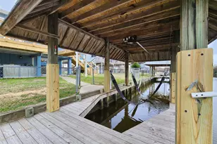 288 Ling St, Bayou Vista, TX 77563 - Photo 31