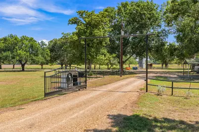 2840 Riverwood Road, Gonzales, TX 78629 - Photo 3