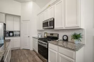 7711 Wildflower Spg Ct, Spring, TX 77379 - Photo 9
