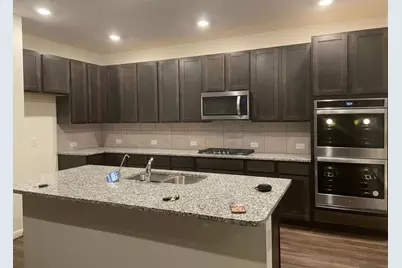 1009 Valley Crest Lane, La Marque, TX 77568 - Photo 9