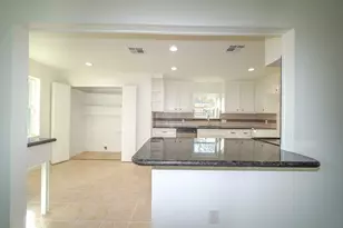 5471 Loch Lomond Dr, Houston, TX 77096 - Photo 11