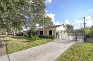 5471 Loch Lomond Dr, Houston, TX 77096 - Photo 1