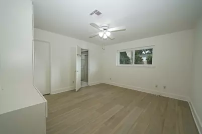 5471 Loch Lomond Drive, Houston, TX 77096 - Photo 21