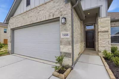 13218 Hayden Peak Drive, Iowa Colony, TX 77583 - Photo 3