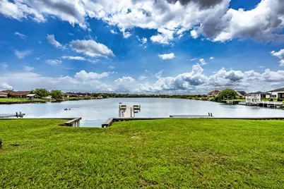 8310 Lake Tahoe Drive, Nederland, TX 77627 - Photo 41
