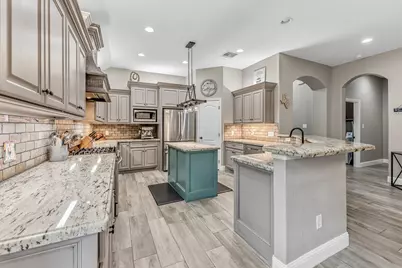 8310 Lake Tahoe Drive, Nederland, TX 77627 - Photo 13