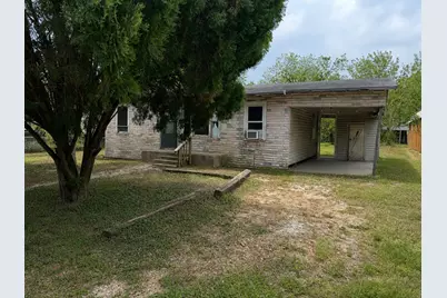 221 Charlotte Drive, Port Lavaca, TX 77979 - Photo 1