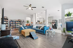 5755 Lightstone, League City, TX 77573 - Photo 9