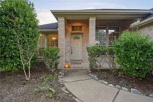 5755 Lightstone, League City, TX 77573 - Photo 3