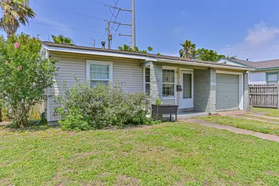 2009 Neumann Drive, Galveston, TX 77551 - Photo 1