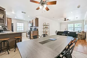 2009 Neumann Dr, Galveston, TX 77551 - Photo 11