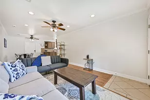 2009 Neumann Dr, Galveston, TX 77551 - Photo 13